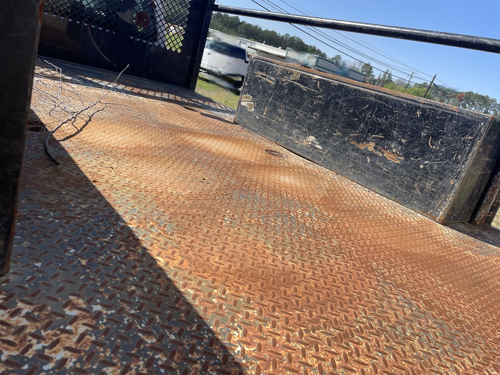 2013 FORD F550 Flatbed Liftgate - Image 15